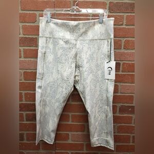 NWTs, Zyia  Gray Cropped Leggings 16/18